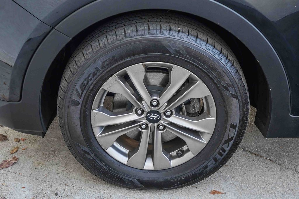 Thumbnail: 2015 Hyundai Santa Fe - 6