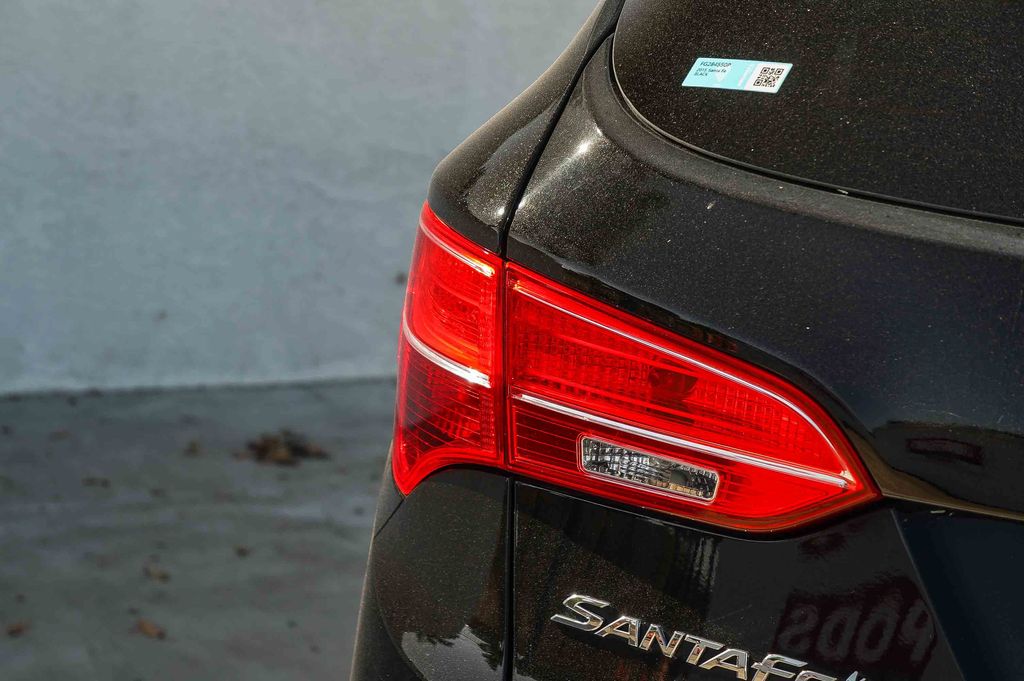 Thumbnail: 2015 Hyundai Santa Fe - 5