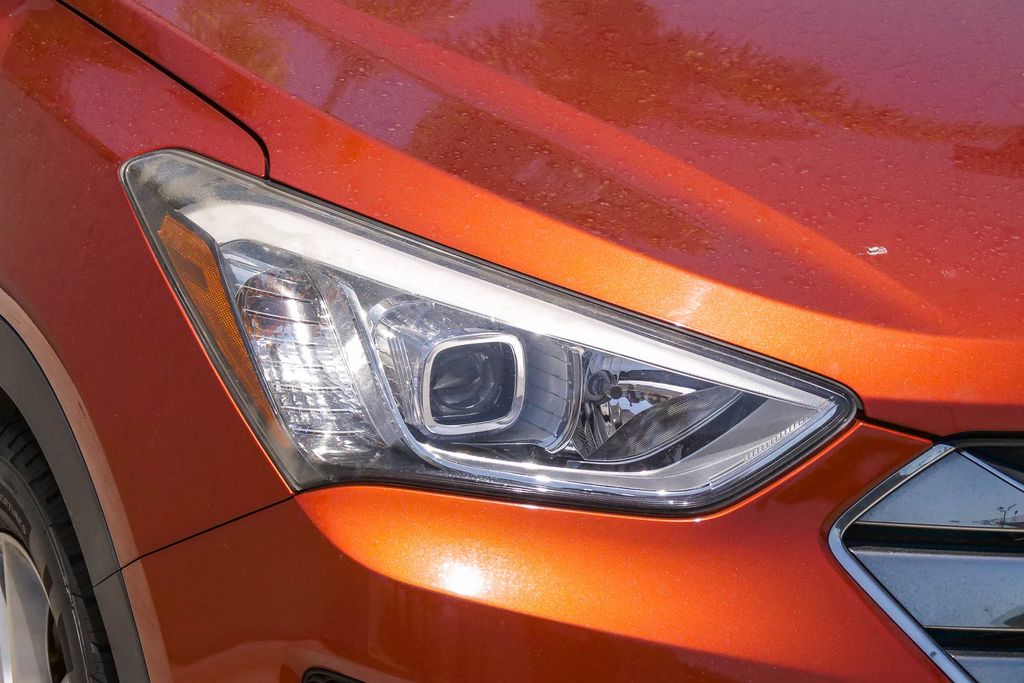 Thumbnail: 2013 Hyundai Santa Fe - 9