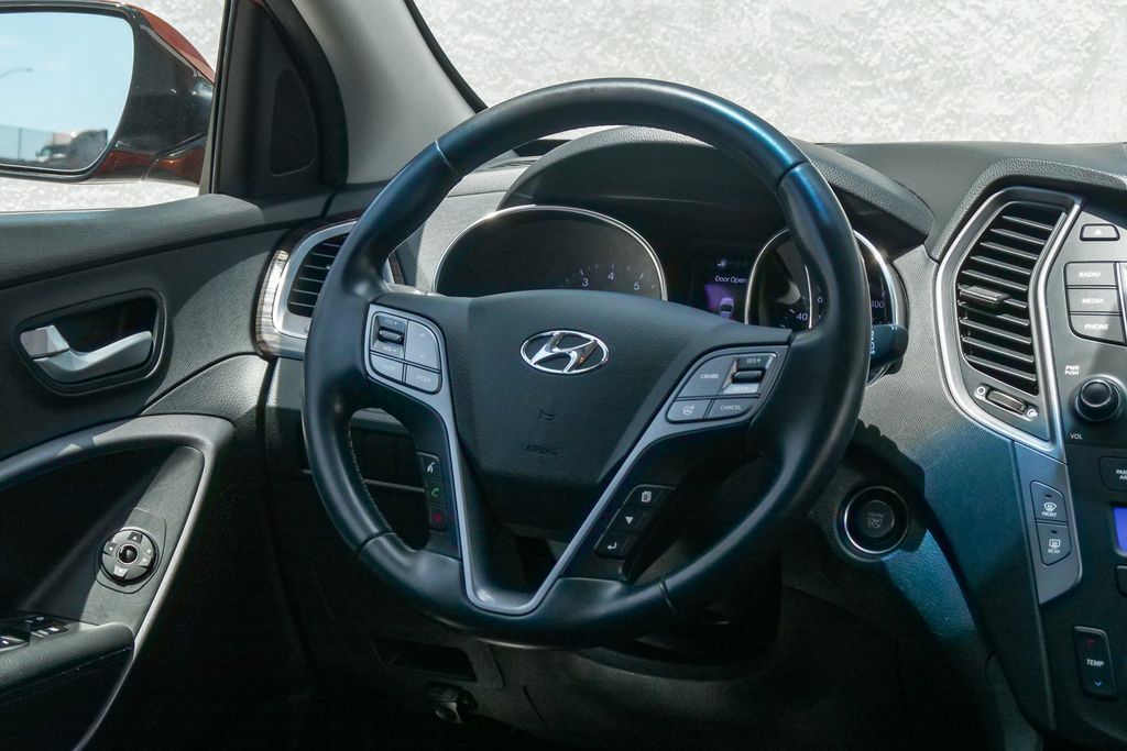 Thumbnail: 2013 Hyundai Santa Fe - 11