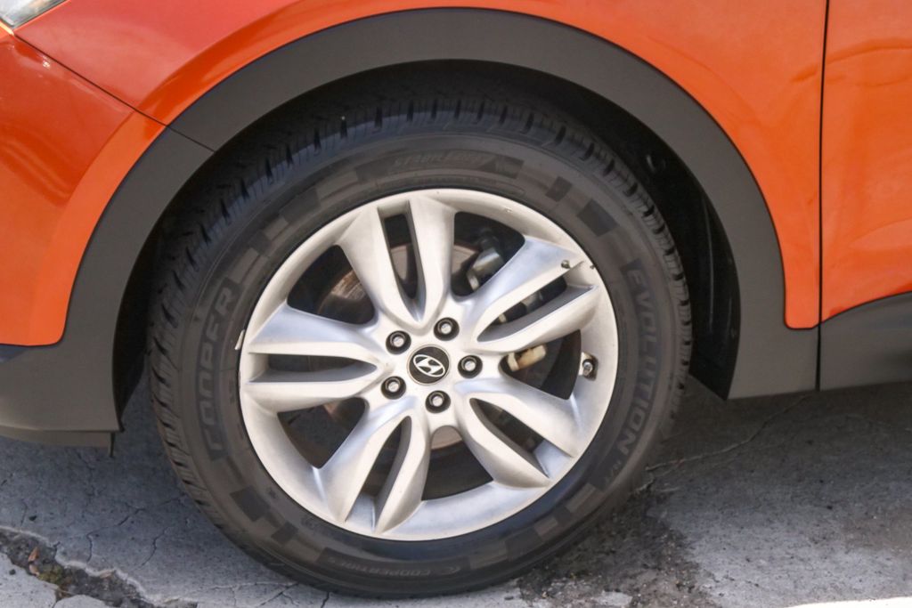 Thumbnail: 2013 Hyundai Santa Fe - 6