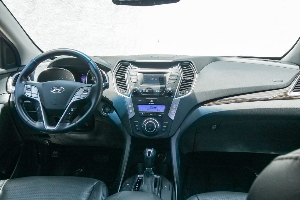 Thumbnail: 2013 Hyundai Santa Fe - 7
