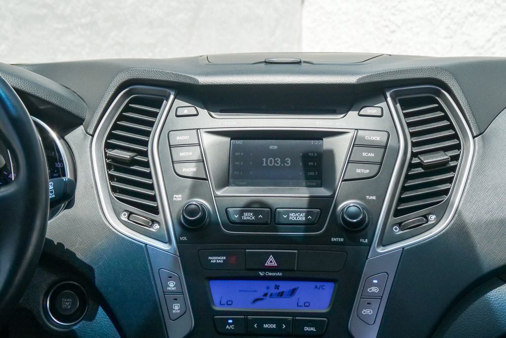Thumbnail: 2013 Hyundai Santa Fe - 12