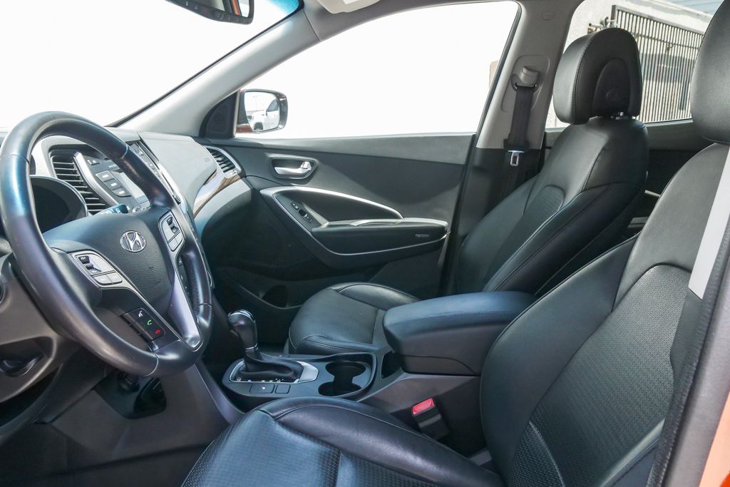Thumbnail: 2013 Hyundai Santa Fe - 9
