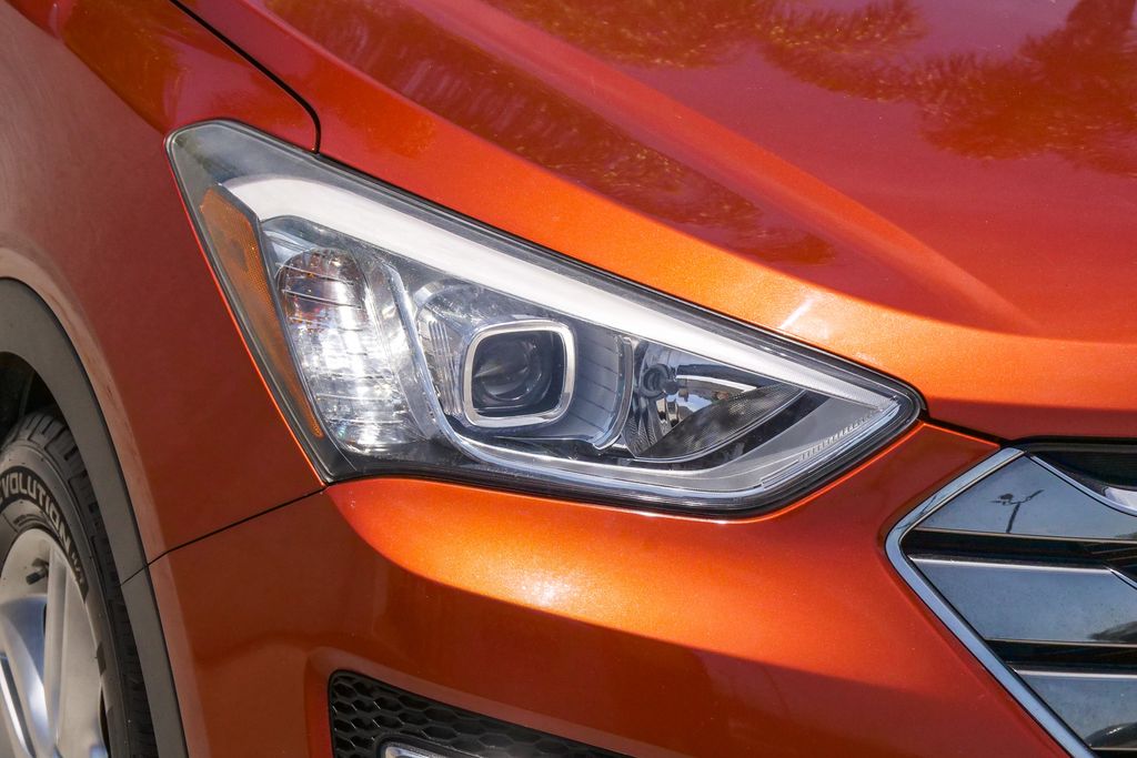 Thumbnail: 2013 Hyundai Santa Fe - 15