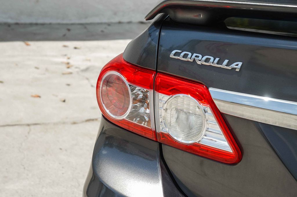 Thumbnail: 2012 Toyota Corolla - 19