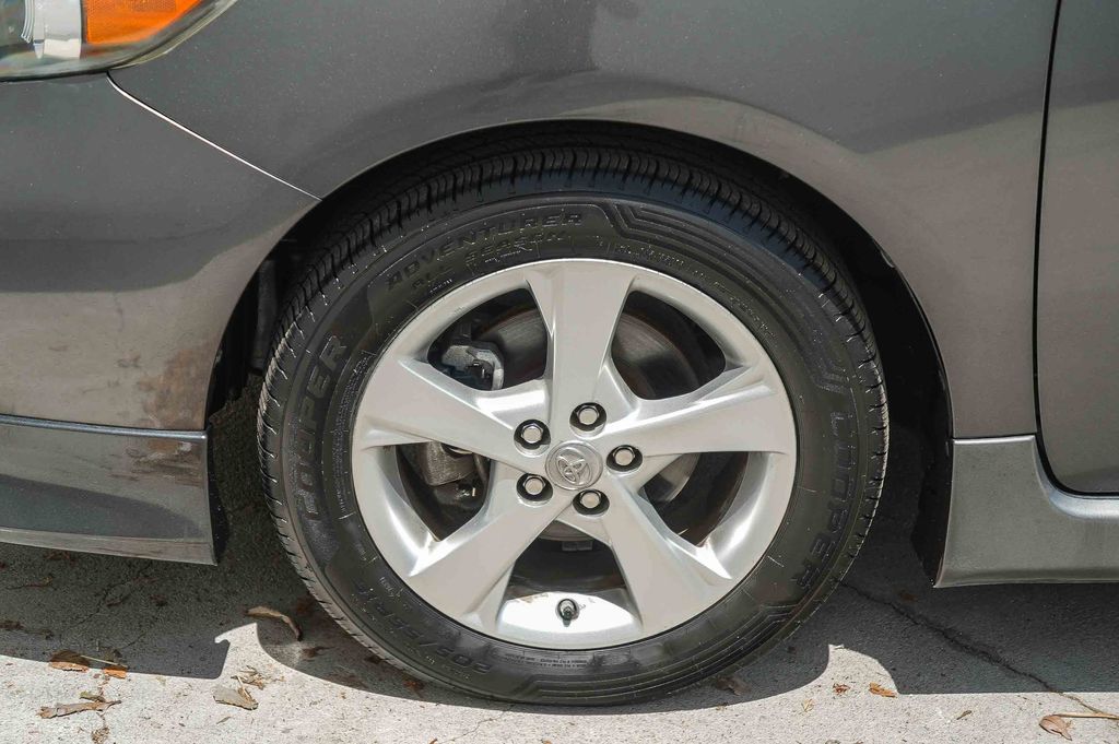 Thumbnail: 2012 Toyota Corolla - 7