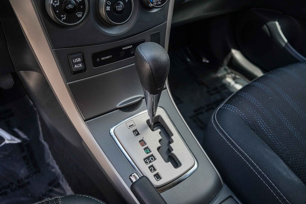 Thumbnail: 2012 Toyota Corolla - 14