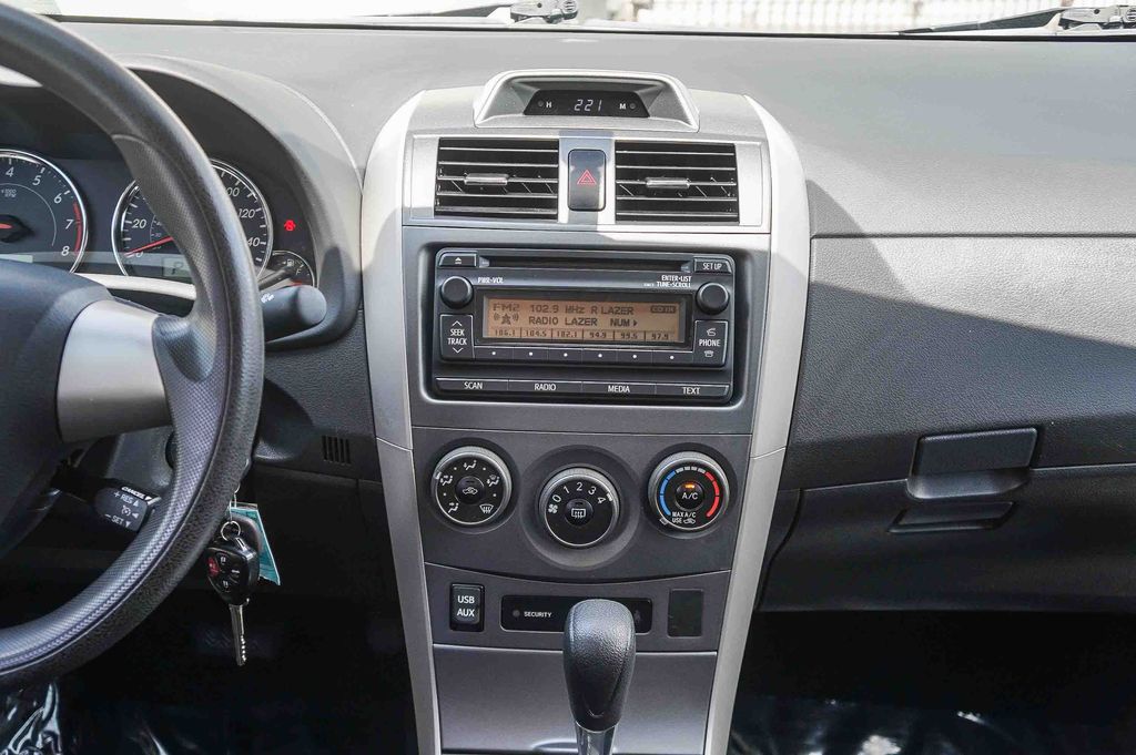 Thumbnail: 2012 Toyota Corolla - 13