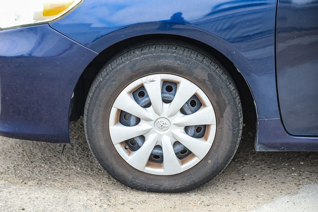 Thumbnail: 2012 Toyota Corolla - 6