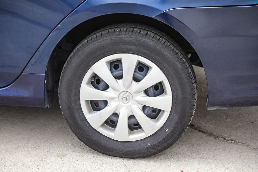 Thumbnail: 2012 Toyota Corolla - 10