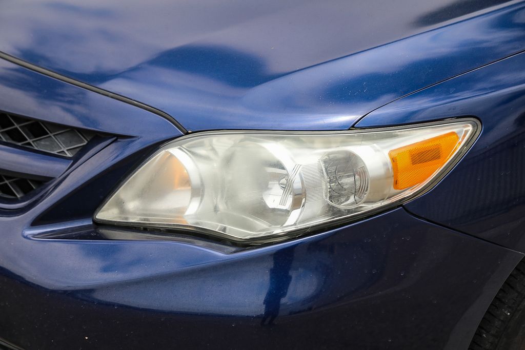 Thumbnail: 2012 Toyota Corolla - 9