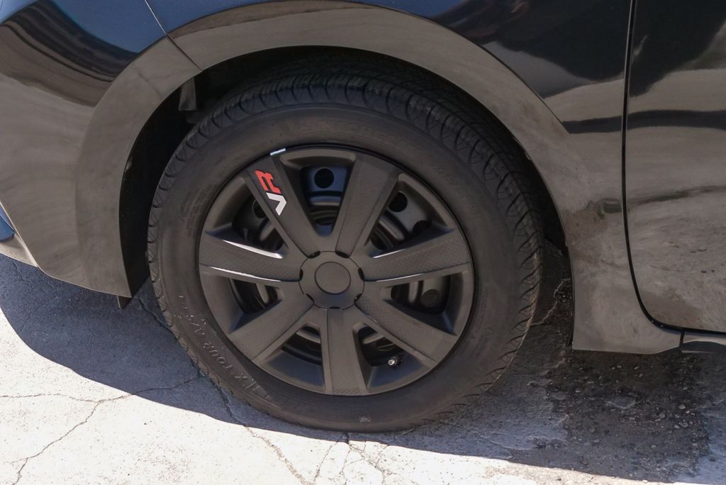 Thumbnail: 2016 Toyota Corolla - 6