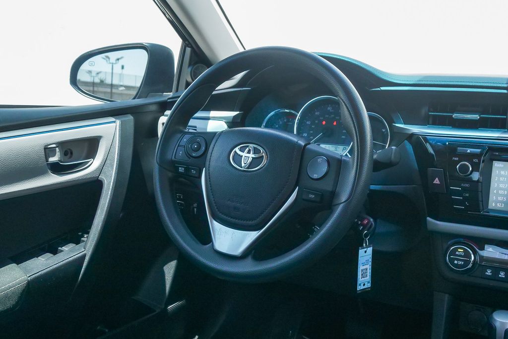 Thumbnail: 2016 Toyota Corolla - 8