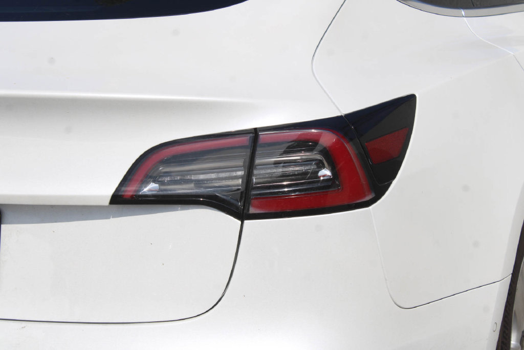 Thumbnail: 2020 Tesla Model 3 - 9