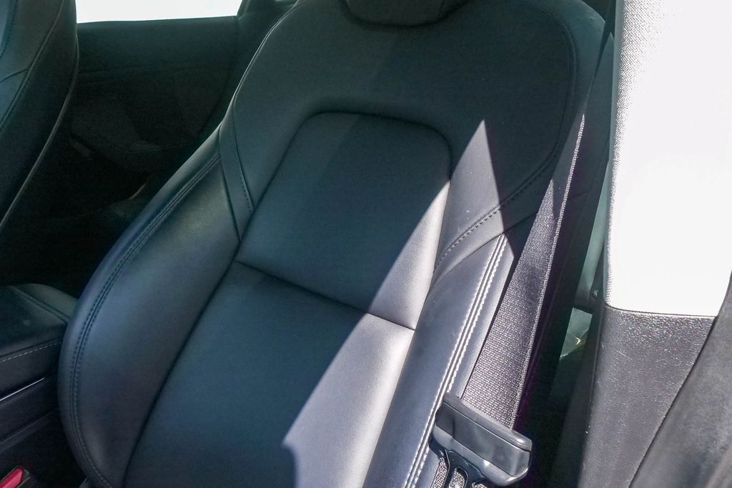 Thumbnail: 2020 Tesla Model 3 - 7