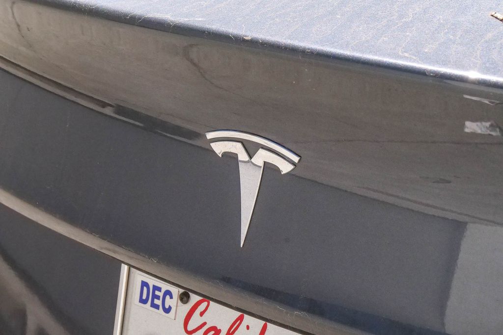Thumbnail: 2020 Tesla Model 3 - 5