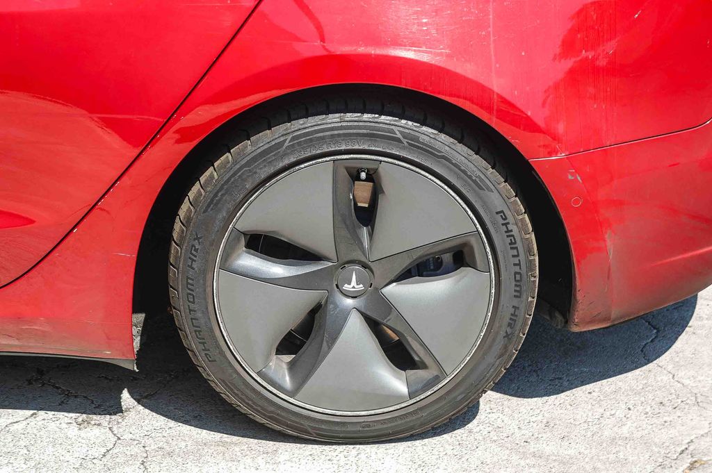 Thumbnail: 2018 Tesla Model 3 - 4