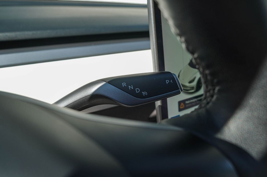 Thumbnail: 2022 Tesla Model 3 - 23