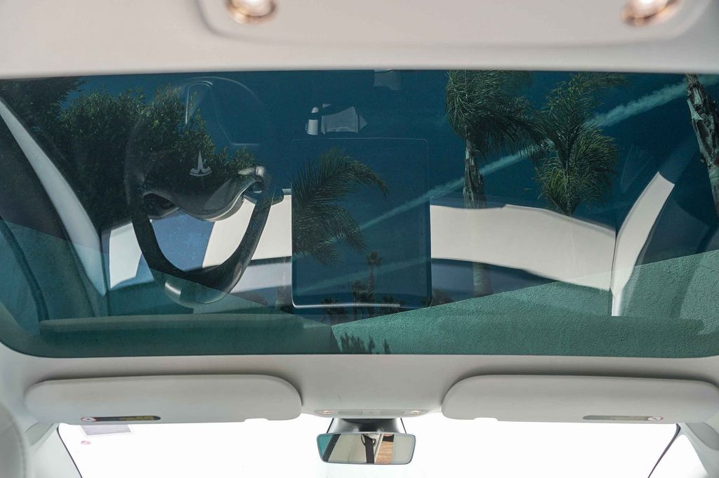 Thumbnail: 2022 Tesla Model 3 - 22