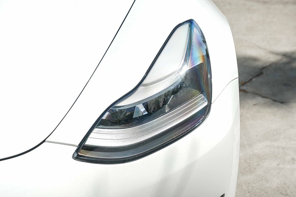 Thumbnail: 2022 Tesla Model 3 - 6