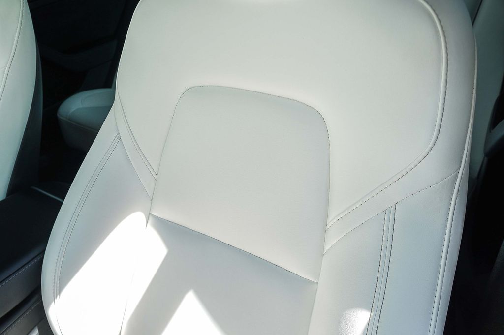 Thumbnail: 2022 Tesla Model 3 - 29