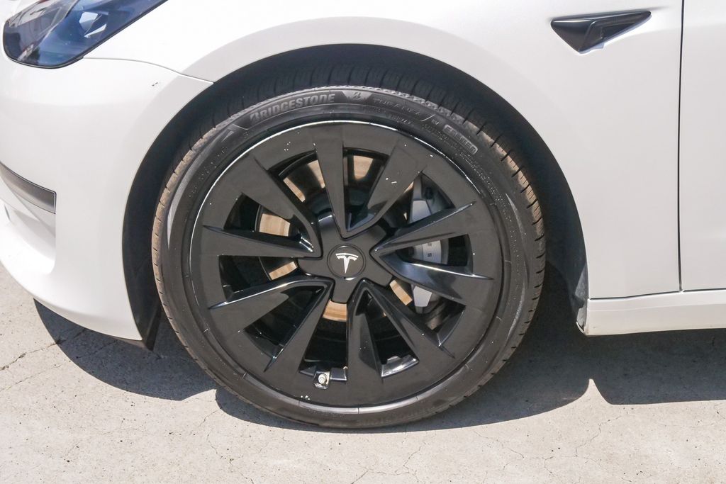 Thumbnail: 2023 Tesla Model 3 - 6