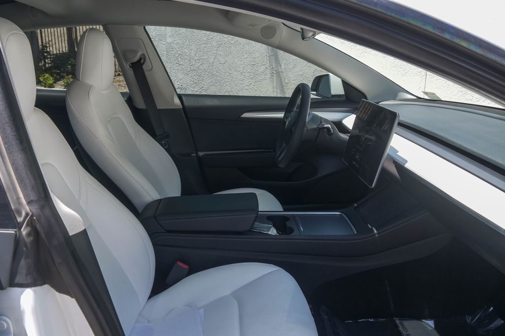 Thumbnail: 2023 Tesla Model 3 - 8