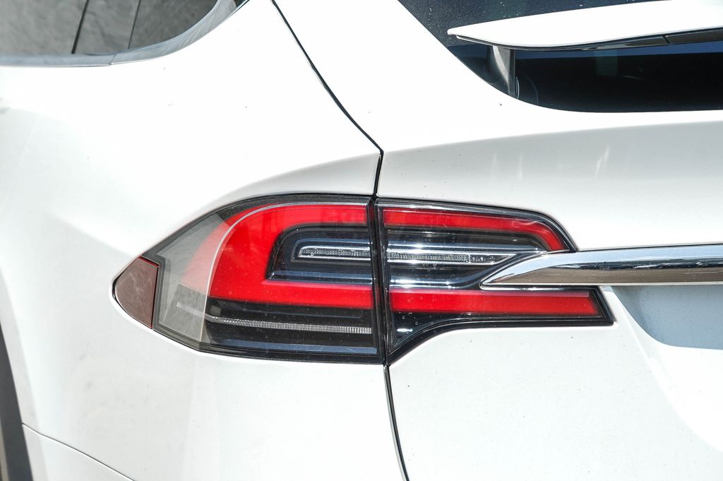 Thumbnail: 2017 Tesla Model X - 11