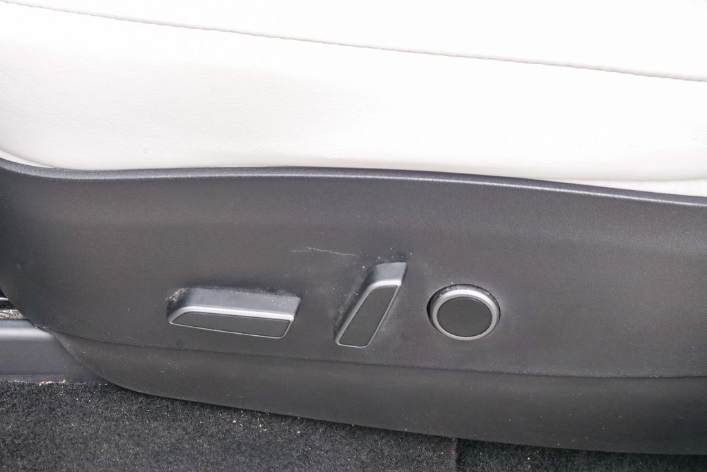 Thumbnail: 2021 Tesla Model Y - 21
