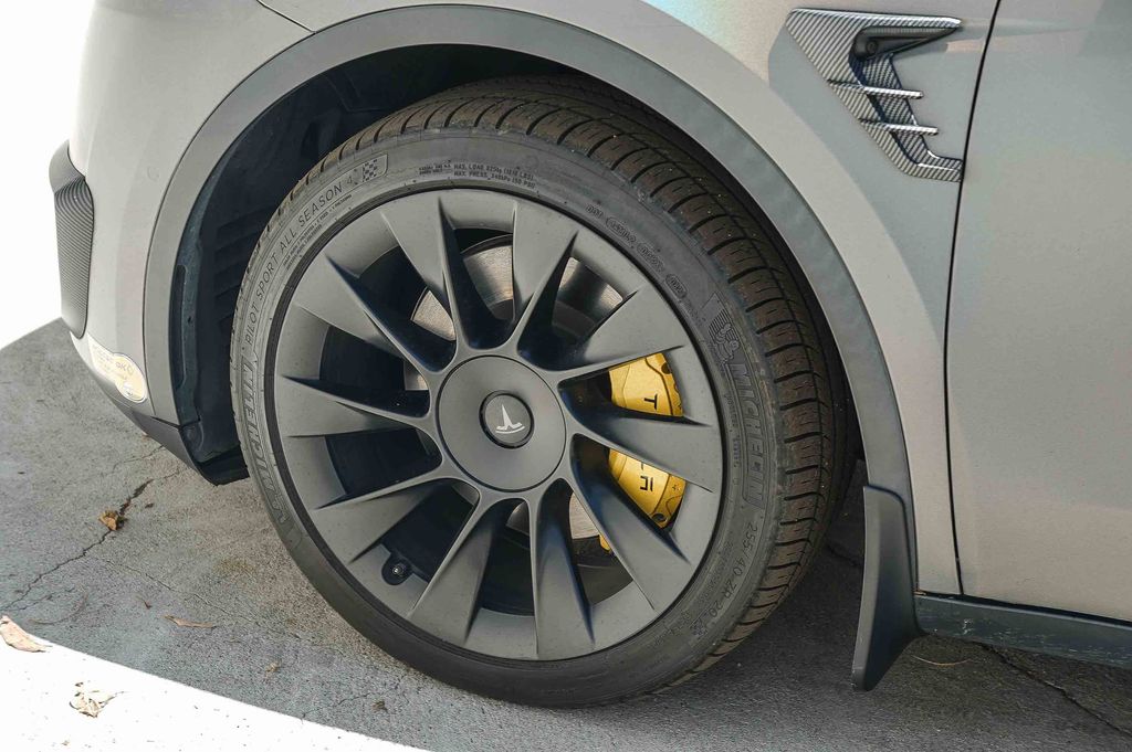 Thumbnail: 2021 Tesla Model Y - 11