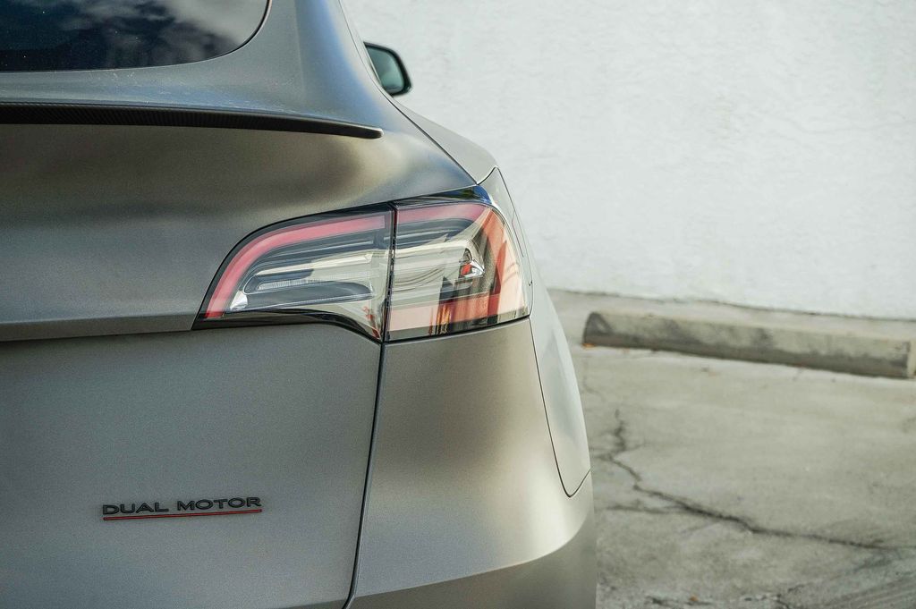 Thumbnail: 2021 Tesla Model Y - 17
