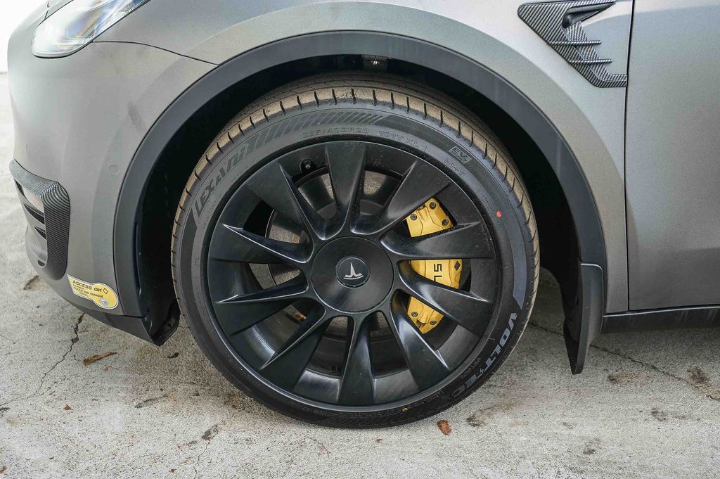 Thumbnail: 2021 Tesla Model Y - 18