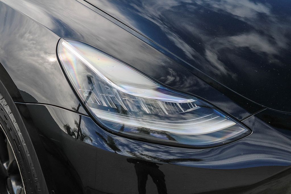 Thumbnail: 2022 Tesla Model Y - 20
