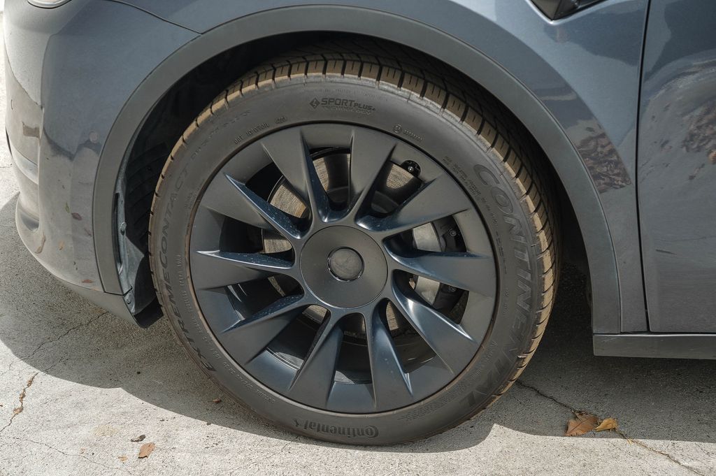 Thumbnail: 2022 Tesla Model Y - 9
