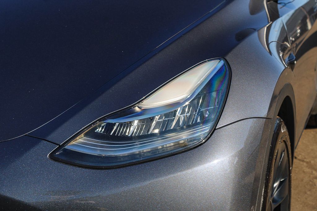 Thumbnail: 2022 Tesla Model Y - 5