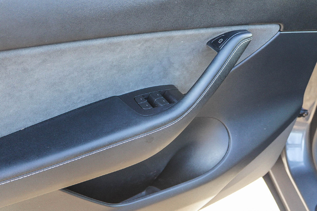 Thumbnail: 2022 Tesla Model Y - 24