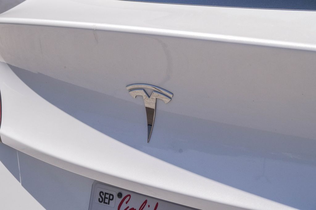 Thumbnail: 2022 Tesla Model Y - 6