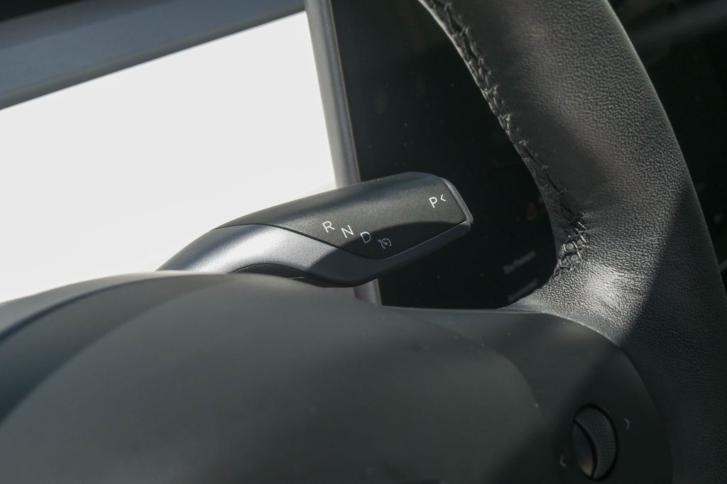 Thumbnail: 2022 Tesla Model Y - 14