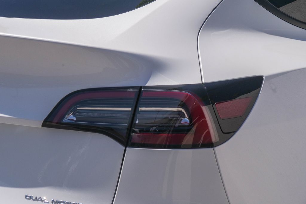 Thumbnail: 2022 Tesla Model Y - 19