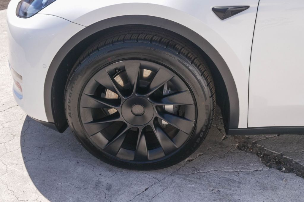 Thumbnail: 2022 Tesla Model Y - 7