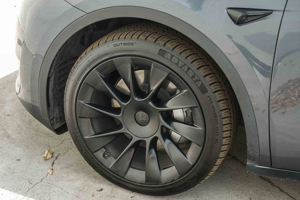 Thumbnail: 2023 Tesla Model Y - 11