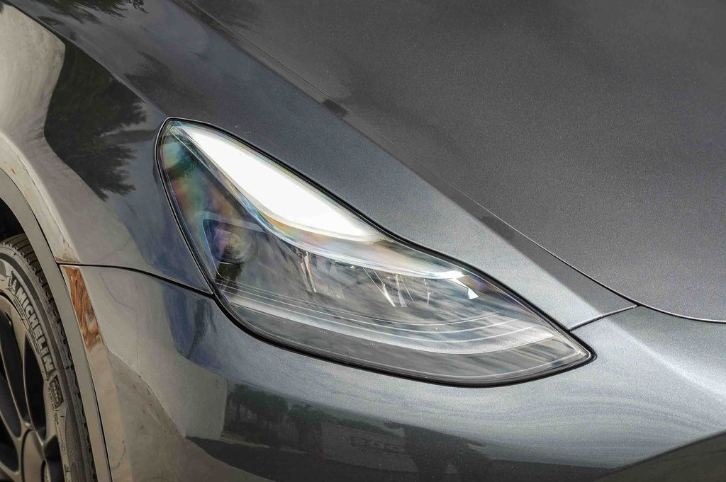 Thumbnail: 2023 Tesla Model Y - 8