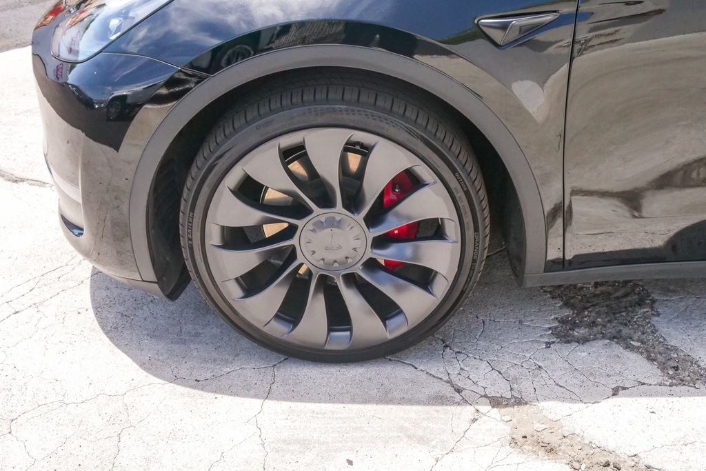 Thumbnail: 2023 Tesla Model Y - 6