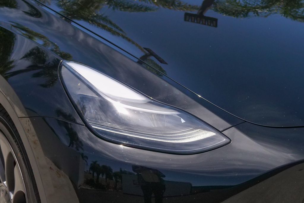 Thumbnail: 2023 Tesla Model Y - 9