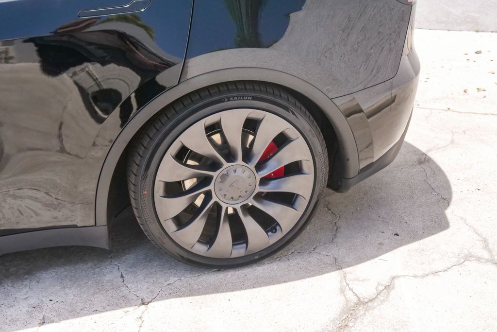 Thumbnail: 2023 Tesla Model Y - 10