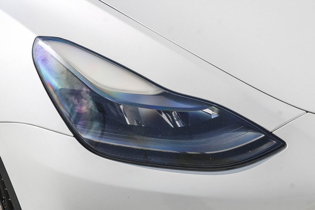 Thumbnail: 2022 Tesla Model Y - 22