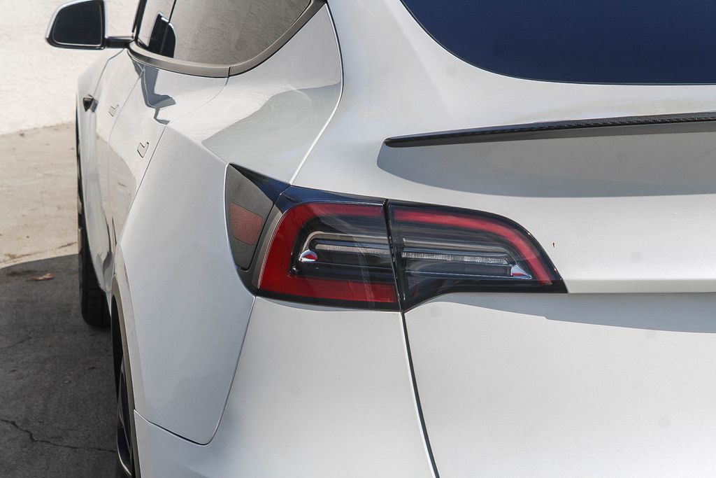 Thumbnail: 2022 Tesla Model Y - 20