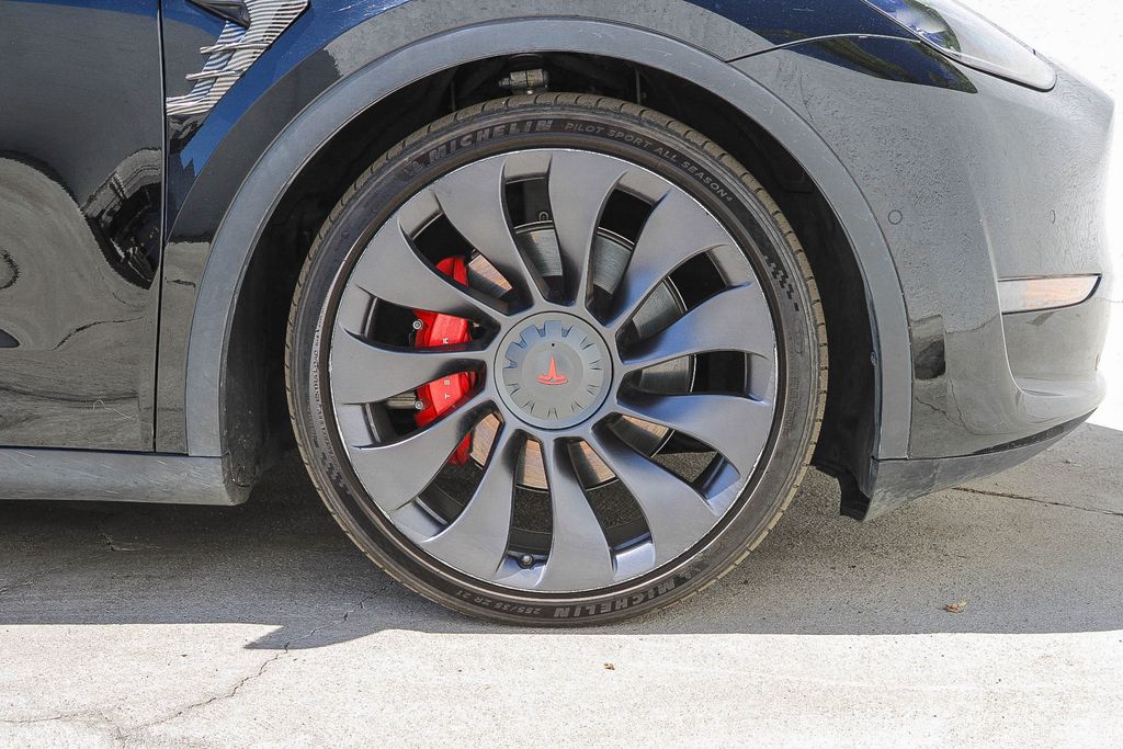 Thumbnail: 2022 Tesla Model Y - 10
