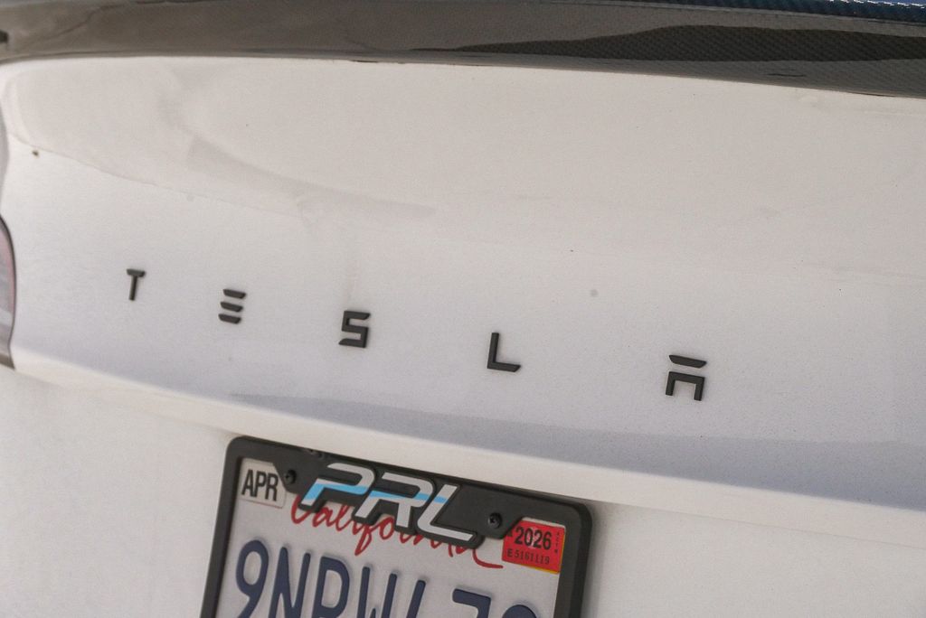 Thumbnail: 2022 Tesla Model Y - 4